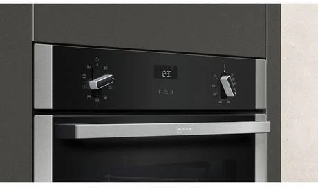 Neff B1ACE4HN0B 59.4cm Built In Electric CircoTherm Single Oven - Black/Steel - Image 4