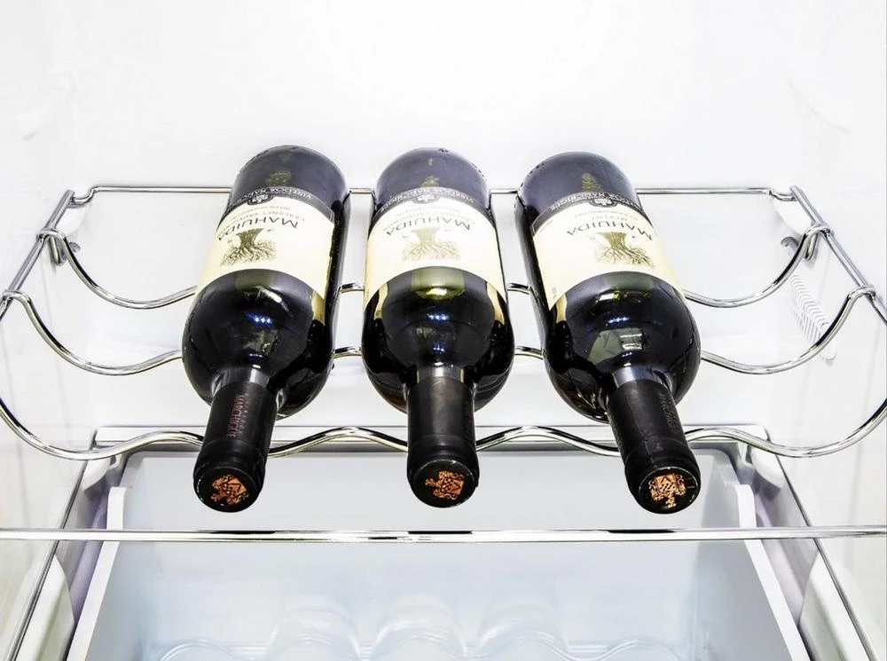 Hisense RIB291F4AWF 54cm Integrated Frost Free Fridge Freezer - White - Image 4